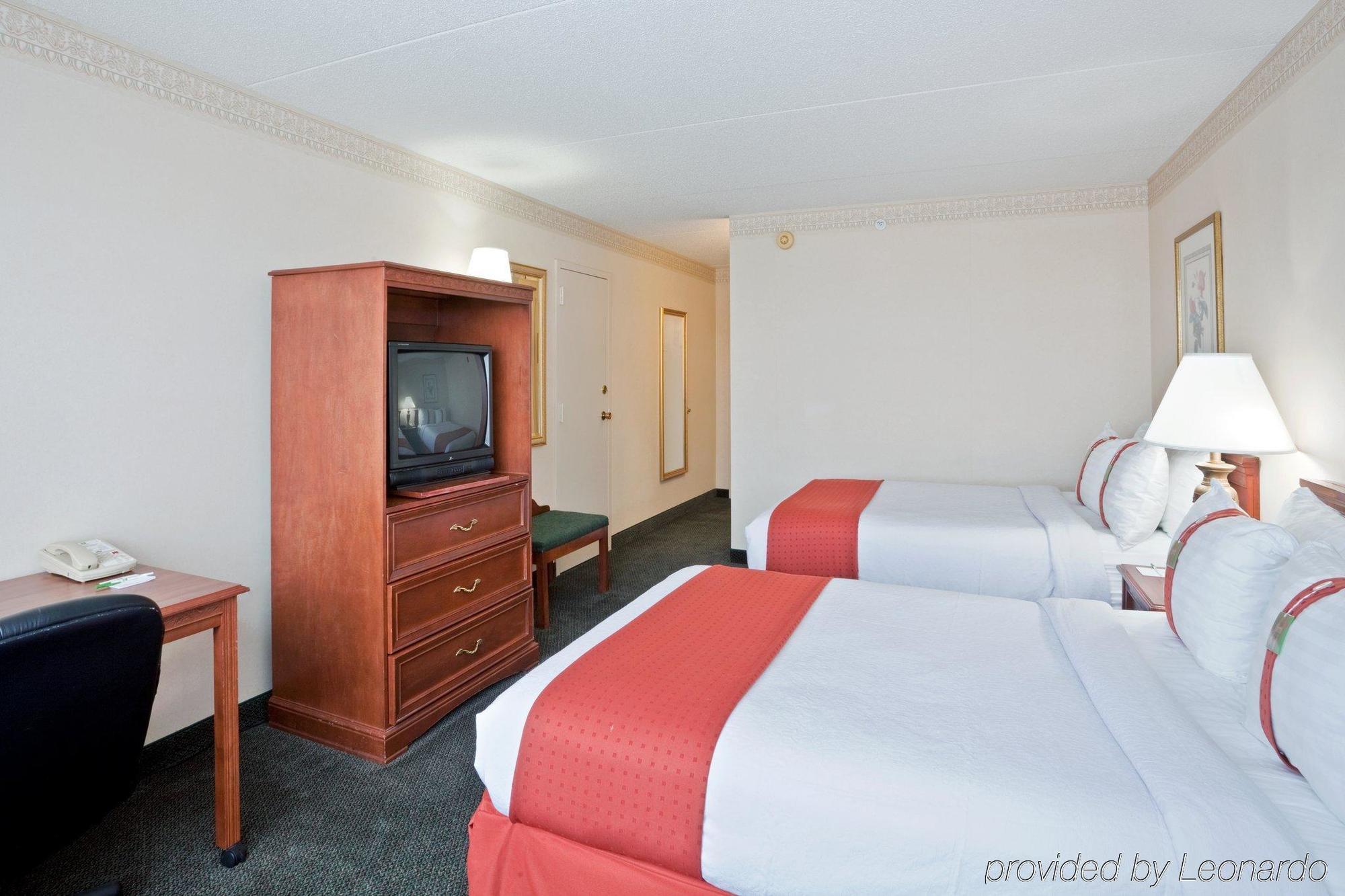 Holiday Inn Hotel & Suites Overland Park-West, An Ihg Hotel Room photo